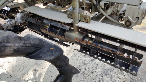 รถดำนา 5 แถว มิซู ระบบไฟฟ้าปรับเอียงซ้ายขาว มีตัวเก็บหญ้า พ่นปุ๋ย รหัสสินค้า Y - 6 รถดำนา 5 แถว มิซู ระบบไฟฟ้าปรับเอียงซ้ายขาว มีตัวเก็บหญ้า พ่นปุ๋ย รหัสสินค้า Y - 6