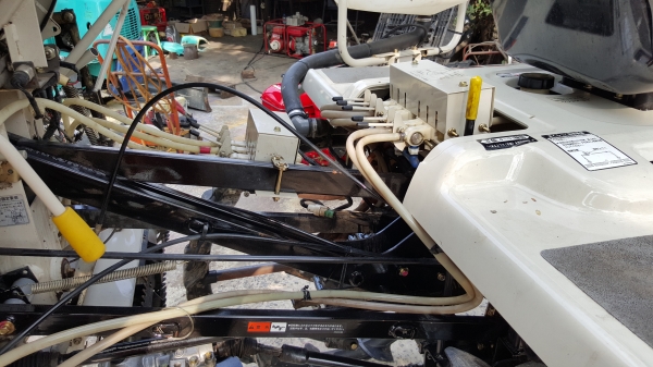 รถดำนา 5 แถว มิซู ระบบไฟฟ้าปรับเอียงซ้ายขาว มีตัวเก็บหญ้า พ่นปุ๋ย รหัสสินค้า Y - 6 รถดำนา 5 แถว มิซู ระบบไฟฟ้าปรับเอียงซ้ายขาว มีตัวเก็บหญ้า พ่นปุ๋ย รหัสสินค้า Y - 6