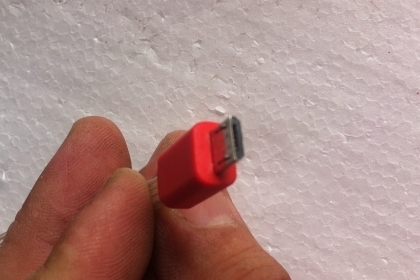 สายลิ้งค์จากญี่ปุ่นอย่างดี ส่งถ่ายข้อมูล และ ชาร์จไฟได้ของ ASCH มีลูกเล่นเป็นไฟแสงสีต่างๆสวยๆตามสาย เส้นละ 15 บาท มีหลายร้อยเส้น เสียบใช้ได้เกือบทุกรุ่น