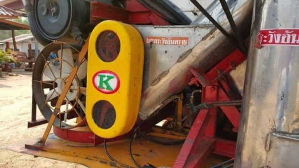 ขายรถเกี่ยวข้าว เกษตรพัฒนา จ้าวช้างไวไฟ ปี49 อุ้ม2.5ตัน ตัวเดิน12 อุ้มปรับระดับ เครื่องMITSUBISHI 6D17 สภาพสวยพร้อมใช้งาน สนใจโทร 090-8588220คุณนะ 093-3258446คุณบิว หรือเข้าดูสินค้าอื่นๆได้ที่ www.truck.in.th/498 หรือเพจFacebook ณรงค์ ซื้อขายรถมือสอง (เว็ ขายรถเกี่ยวข้าว เกษตรพัฒนา จ้าวช้างไวไฟ ปี49 อุ้ม2.5ตัน ตัวเดิน12 อุ้มปรับระดับ เครื่องMITSUBISHI 6D17 สภาพสวยพร้อมใช้งาน สนใจโทร 090-8588220คุณนะ 093-3258446คุณบิว หรือเข้าดูสินค้าอื่นๆได้ที่ www.truck.in.th/498 หรือเพจFacebook ณรงค์ ซื้อขายรถมือสอง (เว็