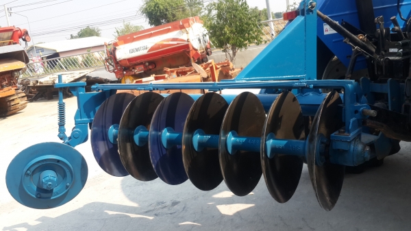 ** ราคา 1,050,000 ** NEW HOLLAND รุ่น T5060 ใบดัน+ผาน7 106 แรงม้า รถเดิมทั้งคัน สีเดิม เครื่องเดิม ไม่เคยทำ รถ 2,000 ชม.