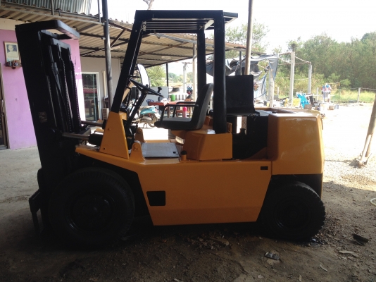 ขายTCM. F10.   5ตัน เกียร์ิอโต้