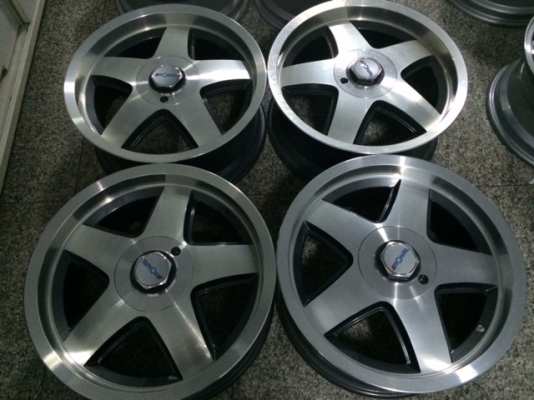 ขายล้อ ronal r15,centra ใส่ bmw e30,vw