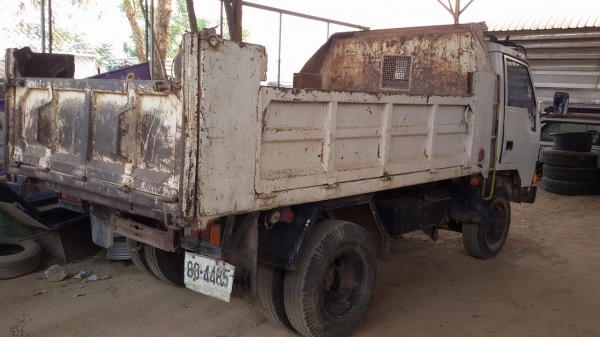 6ล้อ canter กระบะดั๊ม