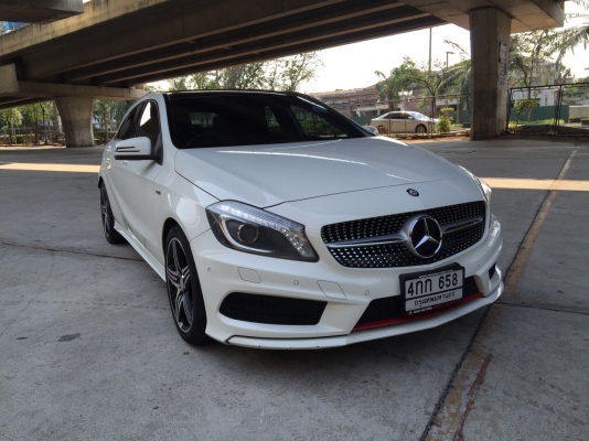 benz a250 amg sport สีขาว ปี 2015 รถสวยมาก มือเดียว ไมล์ 30xxx km