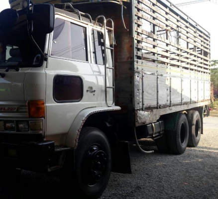 สิบล้อ ฮีโน่ FL18 HO7C 180เพาเดียว ช่วงยาว 6.30ม สภาพดีสวยบางเดิมพร้อมใช้งาน ทะเบียนพร้อมโอน