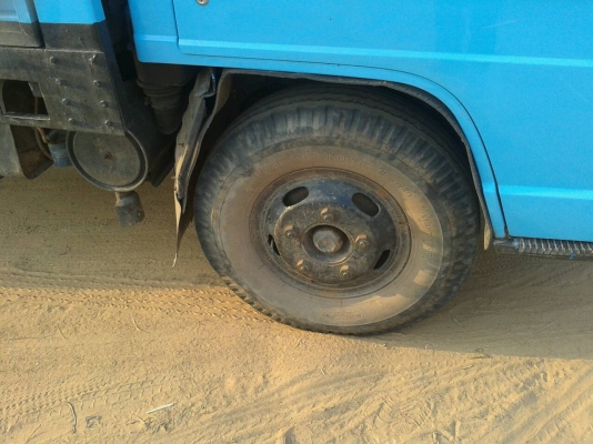 ขายด่วน ISUZU NKR 110 ขาย 285,000 บาท  สีสวยๆ ทั้งคัน เครื่องดี คัดซีส์สวย เอกสารพร้อมโอน