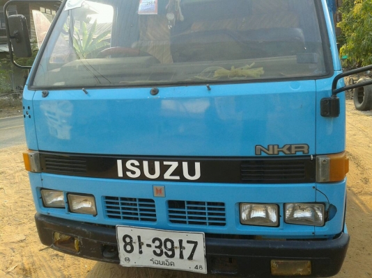 ขายด่วน ISUZU NKR 110 ขาย 285,000 บาท  สีสวยๆ ทั้งคัน เครื่องดี คัดซีส์สวย เอกสารพร้อมโอน