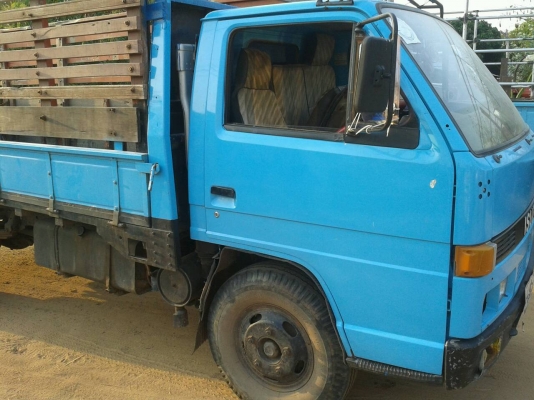 ขายด่วน ISUZU NKR 110 ขาย 285,000 บาท  สีสวยๆ ทั้งคัน เครื่องดี คัดซีส์สวย เอกสารพร้อมโอน