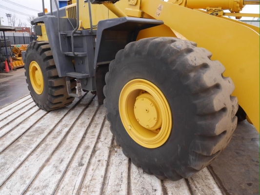 KOMATSU WA400-3E นำเข้าจากญี่ปุ่น สภาพสวยพร้อมใช้ โทร.090-986-2521 อ๊อบ