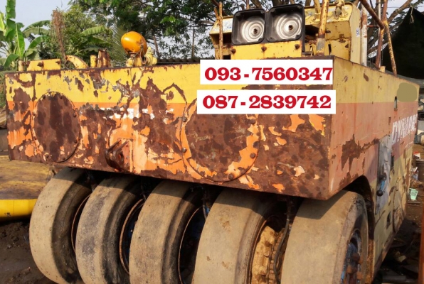 ขายรถบดล้อยาง 9 ล้อ WATANABE