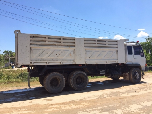 ขายรถบรรทุกสิบล้อดัมพ์ Mitsubishi EURO1 เครื่อง 6D17-195 แรง 2 เพลา ปี 44 กระบะดัมพ์สามมิตร ทะเบียนพร้อม