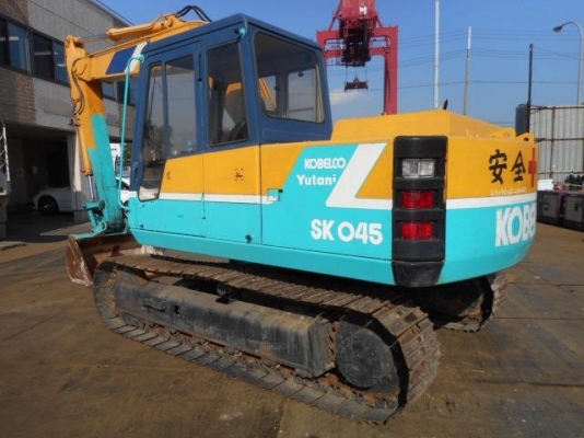 ขาย KOBELCO SK045 สภาพสวยราคาถูก จากญี่ปุ่นแท้100\% ทำงานเพียง 4,044ชม. โทร 081-1463244(เจ๊สุ)