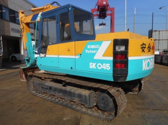 ขาย KOBELCO SK045 สภาพสวยราคาถูก จากญี่ปุ่นแท้100\% ทำงานเพียง 4,044ชม. โทร 081-1463244(เจ๊สุ)