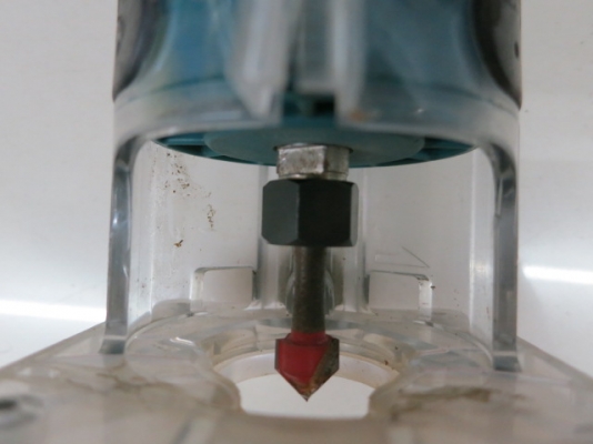 เครื่องทริมเมอร์ (Trimmer) Makita รุ่น 3709 แกนดอก 0.25 นิ้ว สภาพดี