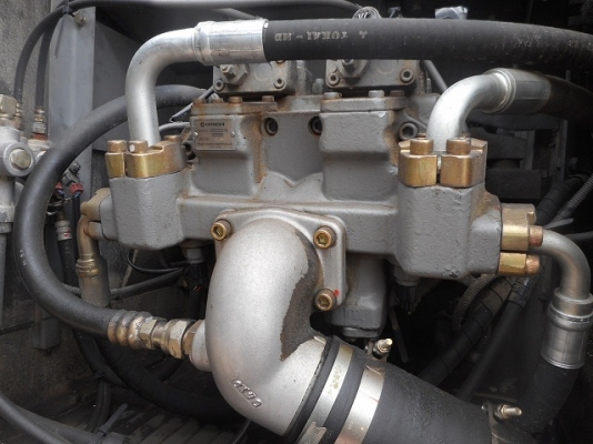 **ขาย** HITACHI EX200-5 สภาพสวยราคาถูก จากญี่ปุ่นแท้100\%  โทร 081-1463244,081-4673611(เจ๊สุ)