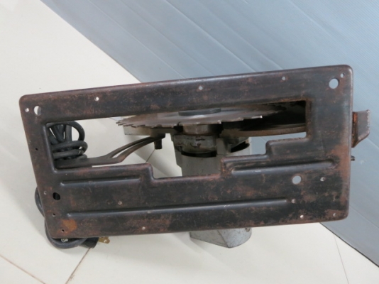 เลื่อย Makita แท้ 10 นิ้ว ญี่ปุ่น แท้ พร้อมใบเลื่อย รุ่น 5201N 1750W. สภาพดี ขายถูก