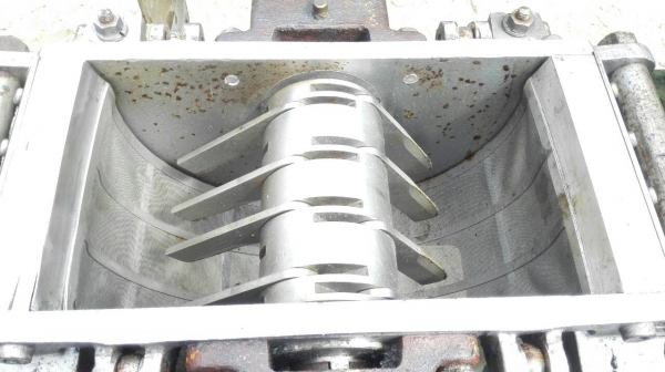 เครื่องบดสับระเอียด HOSOKAWA MICRON JAPAN ห้องบดใบสับเป็นสแตนเลส สภาพใหม่พร้อมใช้งาน.