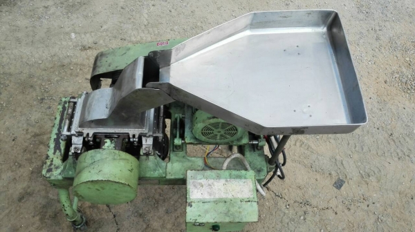 เครื่องบดสับระเอียด HOSOKAWA MICRON JAPAN ห้องบดใบสับเป็นสแตนเลส สภาพใหม่พร้อมใช้งาน.