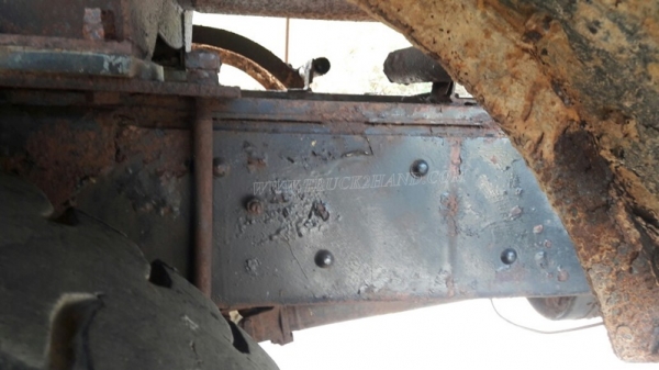 รถบรรทุกน้ำหัวยาว ขนาด 10 ล้อ ขนาด 160 แรงม้า จดทะเบียนปี 2546