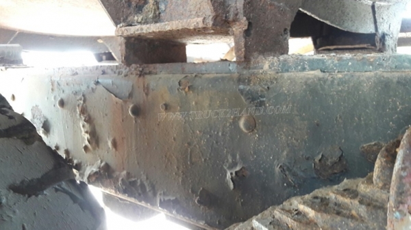 รถบรรทุกน้ำหัวยาว ขนาด 10 ล้อ ขนาด 160 แรงม้า จดทะเบียนปี 2546