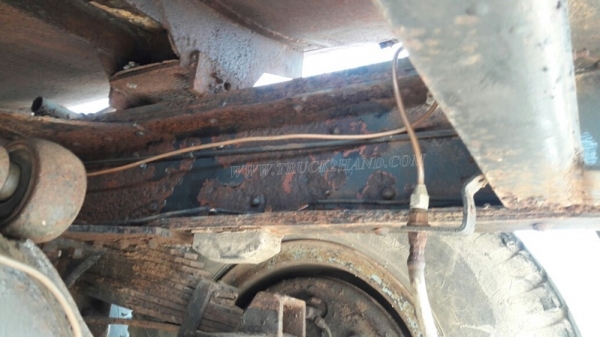 รถบรรทุกน้ำหัวยาว ขนาด 10 ล้อ ขนาด 160 แรงม้า จดทะเบียนปี 2546