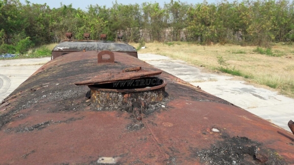 รถบรรทุกน้ำหัวยาว ขนาด 10 ล้อ ขนาด 160 แรงม้า จดทะเบียนปี 2546