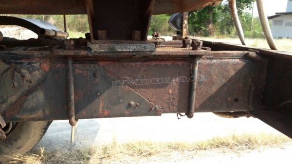 รถบรรทุกน้ำหัวยาว ขนาด 10 ล้อ ขนาด 160 แรงม้า จดทะเบียนปี 2546