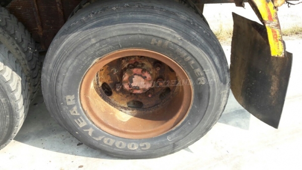 รถบรรทุกน้ำหัวยาว ขนาด 10 ล้อ ขนาด 160 แรงม้า จดทะเบียนปี 2546