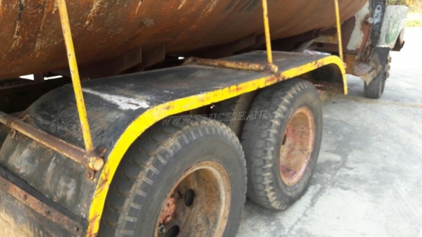 รถบรรทุกน้ำหัวยาว ขนาด 10 ล้อ ขนาด 160 แรงม้า จดทะเบียนปี 2546