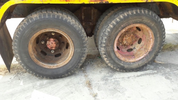 รถบรรทุกน้ำหัวยาว ขนาด 10 ล้อ ขนาด 160 แรงม้า จดทะเบียนปี 2546