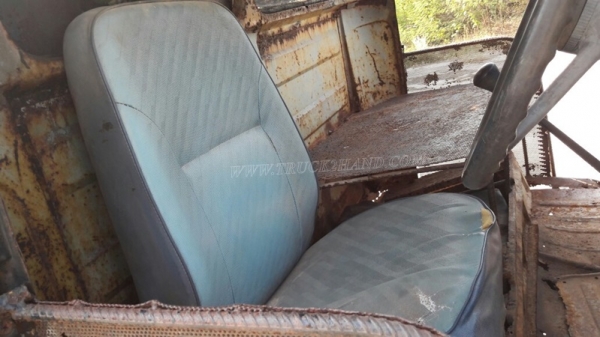 รถบรรทุกน้ำหัวยาว ขนาด 10 ล้อ ขนาด 160 แรงม้า จดทะเบียนปี 2546