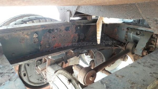 รถบรรทุกน้ำหัวยาว ขนาด 10 ล้อ ขนาด 160 แรงม้า จดทะเบียนปี 2546