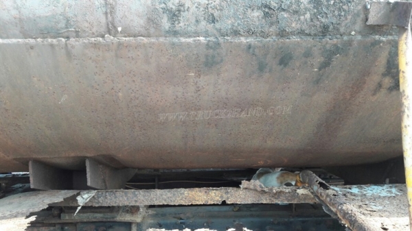 รถบรรทุกน้ำหัวยาว ขนาด 10 ล้อ ขนาด 160 แรงม้า จดทะเบียนปี 2546