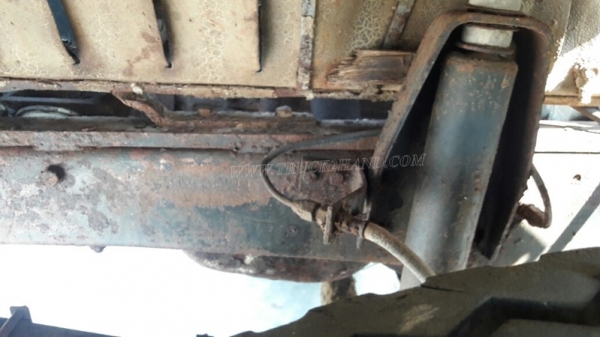 รถบรรทุกน้ำหัวยาว ขนาด 10 ล้อ ขนาด 160 แรงม้า จดทะเบียนปี 2546