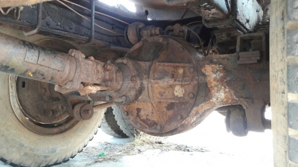 รถบรรทุกน้ำหัวยาว ขนาด 10 ล้อ ขนาด 160 แรงม้า จดทะเบียนปี 2546