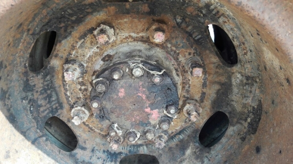 รถบรรทุกน้ำหัวยาว ขนาด 10 ล้อ ขนาด 160 แรงม้า จดทะเบียนปี 2546