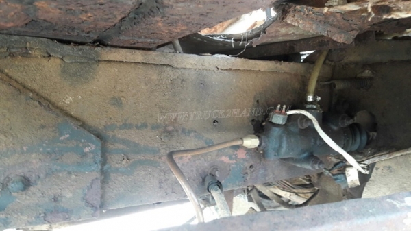 รถบรรทุกน้ำหัวยาว ขนาด 10 ล้อ ขนาด 160 แรงม้า จดทะเบียนปี 2546