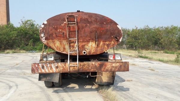 รถบรรทุกน้ำหัวยาว ขนาด 10 ล้อ ขนาด 160 แรงม้า จดทะเบียนปี 2546