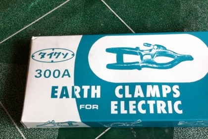 คีมจับสายกาวล์ ของเครื่องเชื่อมไฟฟ้า (EARTH CLAMPS) ขนาด 300 A. บีบจับงานเชื่อมแน่นไม่อาร์ค มือจับพลาสติกไม่นำไฟฟ้า