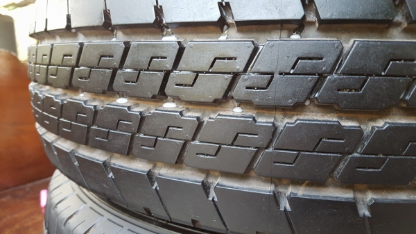 ขายยางเปล่าดันลอป ถอดป้ายแดง ปี 15 4 เส้น ราคาถูกๆ ขายยางเปล่าดันลอป ถอดป้ายแดง ปี 15 4 เส้น ราคาถูกๆ