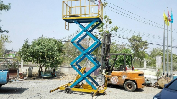 Sell>> X- Lift ‪#&lrm;เอ็กลิฟท์โดยสาร‬ T.M.C. 500 kg. ยกสูง 5 เมตร. มอเตอร์ ‪#&lrm;Mitsubishi‬ 3 HP. 220 V. รีโมทอุปกรณ์ครบ สภาพนางฟ้า 95\% เคลื่อนที่ได้อเนกประสงค์ งานมาตรฐานสากลส่งออกต่างประเทศ มาเทสก่อนได้!!