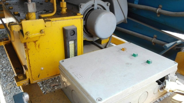 Sell>> X- Lift ‪#&lrm;เอ็กลิฟท์โดยสาร‬ T.M.C. 500 kg. ยกสูง 5 เมตร. มอเตอร์ ‪#&lrm;Mitsubishi‬ 3 HP. 220 V. รีโมทอุปกรณ์ครบ สภาพนางฟ้า 95\% เคลื่อนที่ได้อเนกประสงค์ งานมาตรฐานสากลส่งออกต่างประเทศ มาเทสก่อนได้!!