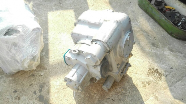 ปั้มไฮดรอลิค DAIKIN เบอร์ 23 ของสแปรใหม่เก่าเก็บ ใส่กับรถโม่ปูน รถเกี่ยวได้ มี 2 ลูกหมุนนิ่มพร้อมใช้งาน