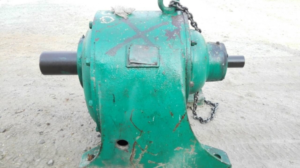 หัวเกียร์ทด SKK Made in JAPAN ทด 1:30 ใช้กับมอเตอร์ 50-60 HP. สภาพสวยหมุนนิ่มพร้อมใช้งาน.