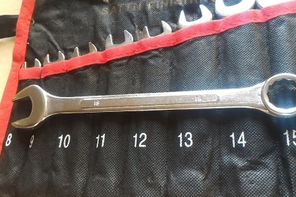 ชุดเครื่องมือประแจรวม (แหวน-ปากตาย) 14ชื้น ยี่ห้อ JSS เหมาะเอาติดรถติดบ้านไว้  ซองบรรจุเป็นช่องๆ