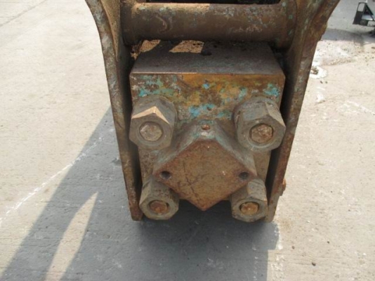 ขายหัวกระแทก สำหรับรถขุดขนาด 200 ของเก่านอก ภาพพร้อมใช้งาน ราคา 180,000 บาท