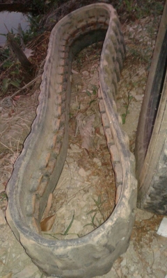 แทรคยางข้อห่าง มี 37 ข้อ และ 39 ข้อ สำหรับรถขนาด 20 &ndash; 30 ราคา เส้นละ 5,000 บาท