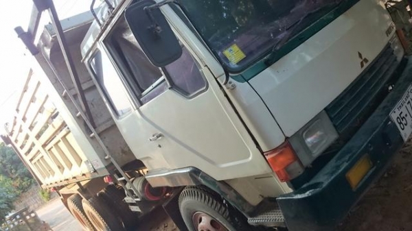 FN225 k  มิตชู  2 เพลา ดั้มพ์  รถตามภาพ พร้อมใช้งาน  ราคา  เบาๆ  550,000 บาท