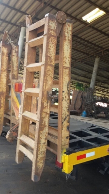 ขายด่วนหางบันได้เทเลอร์มีชุดไฮโดริกครบชุดเหล็กหนา5นิ้ว พร้อมใช้งาน